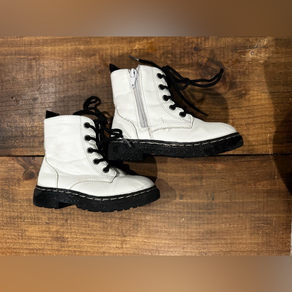 Sincerely Jules White and Black Combat Boots - Picture 2 of 9